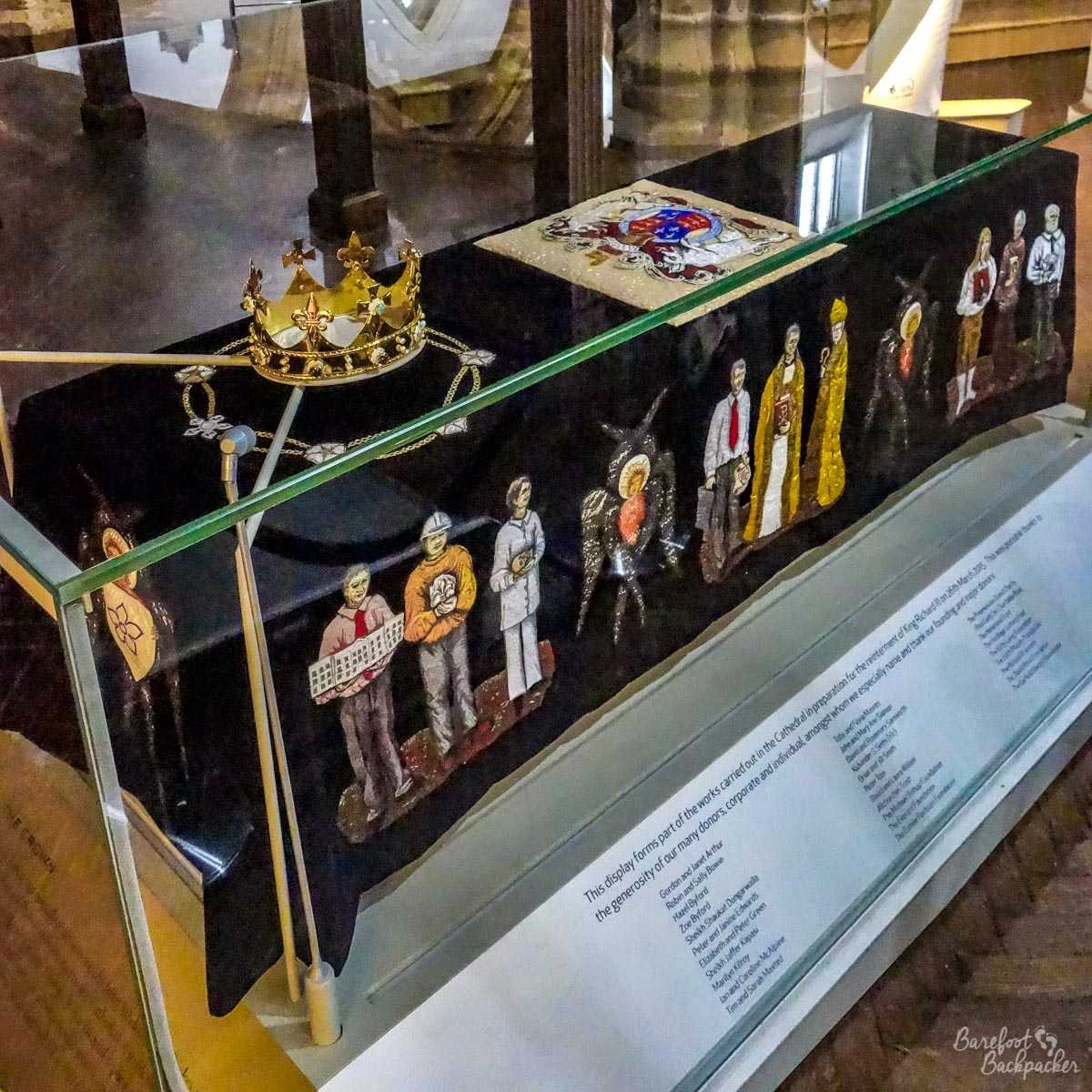 Memorial to King Richard III inside the cathedral, and replica of his crown.