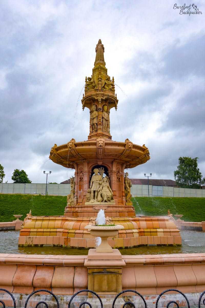 Glasgow - Doulton Fountain