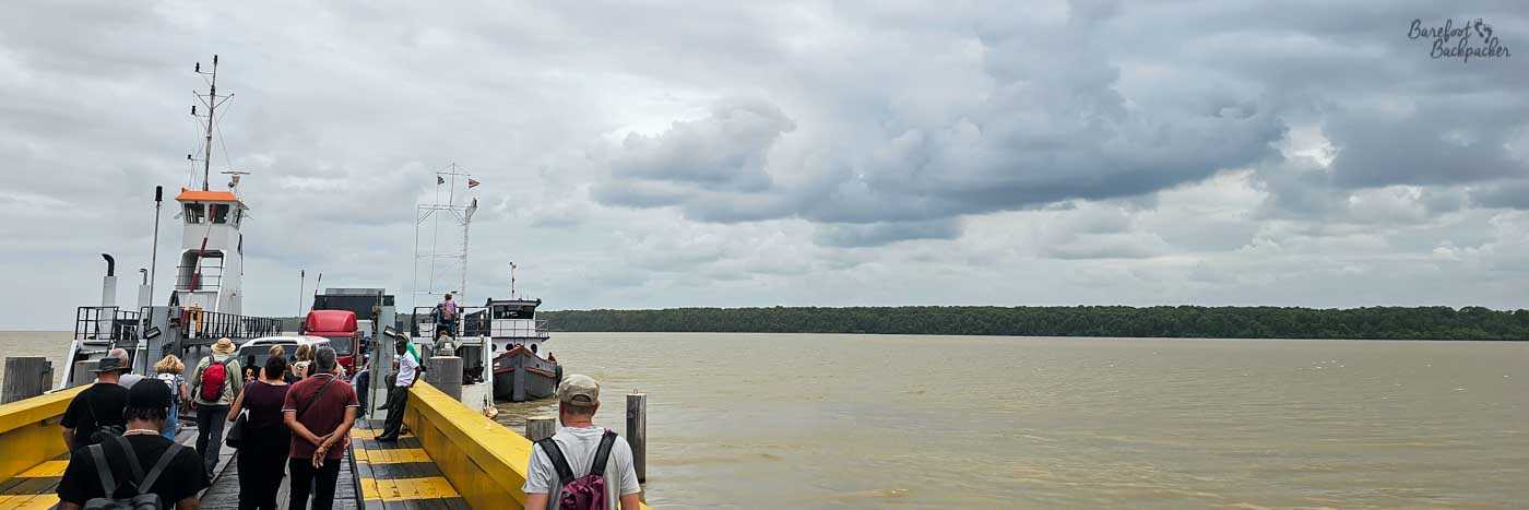 Crossing the border between Guyana and Suriname